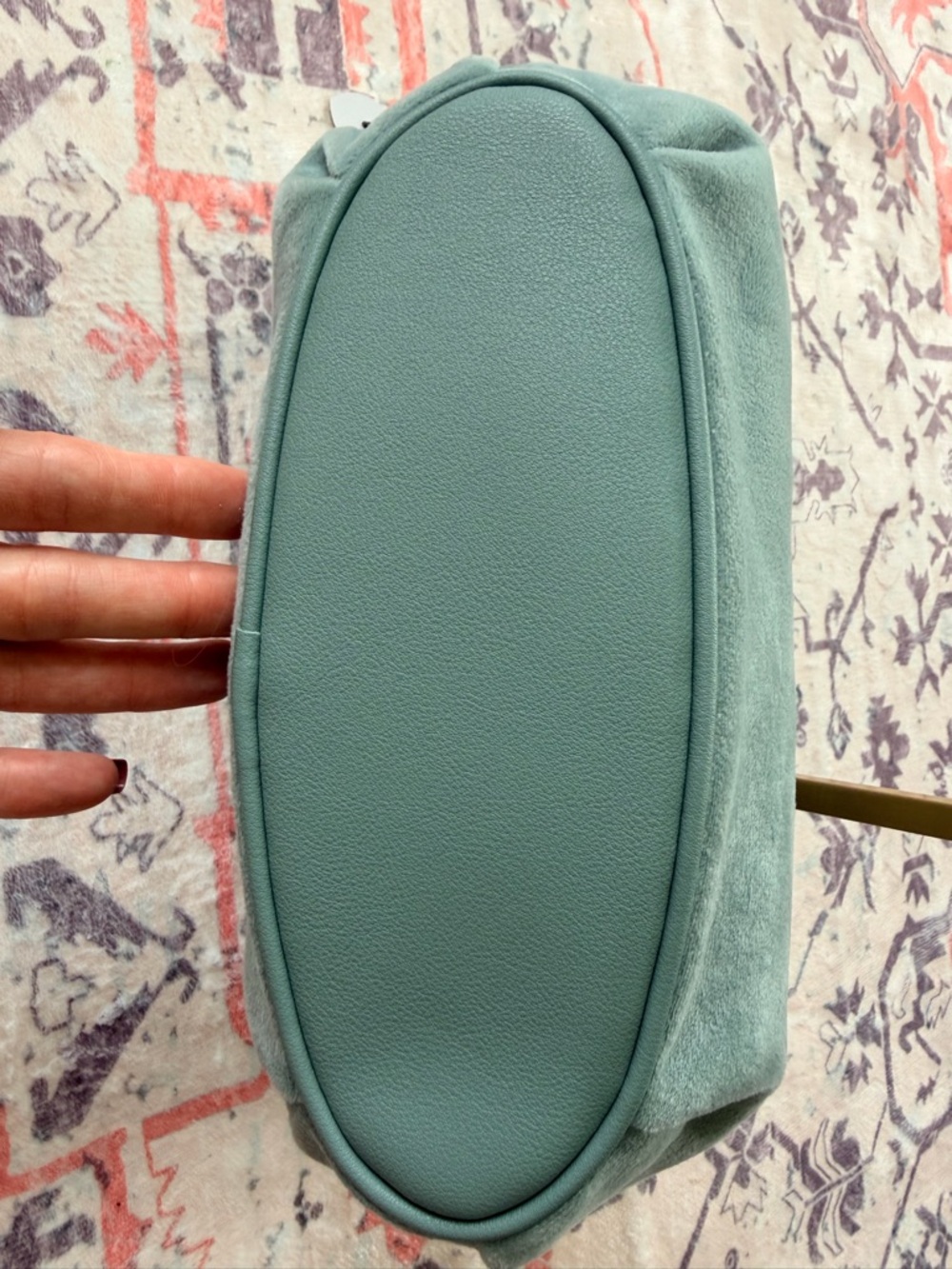 Juicy Couture Queen Couture Hobo Shoulder Bag in Sage Green. - Picture 4 of 16